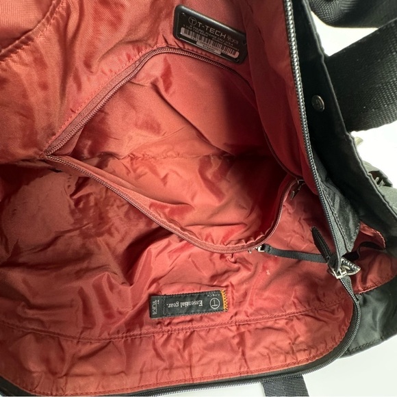 Tumi Essential Gear T-Tech Black Travel Tote - Picture 2 of 12
